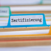 Hängeakten mit Aktenreiter "Zertifzierung"